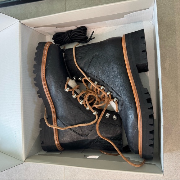 Women's Black Leather Boots with Shearling Lining - Picture 8 of 9